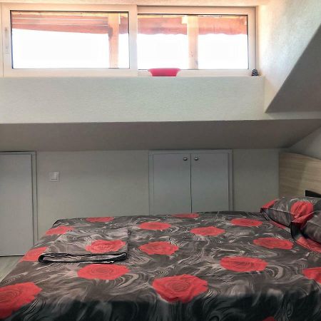 Guesthouse Udevi サンダンスキ エクステリア 写真